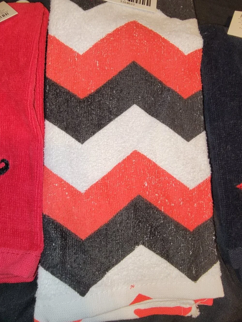 Hobby Lobby 3 Piece Hand Towel Set Lips Kiss Mustache Red Black White Chevron